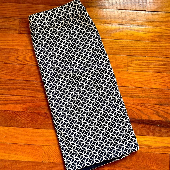 41 Hawthorn Dresses & Skirts - SOLD- Tile print stretch pencil skirt